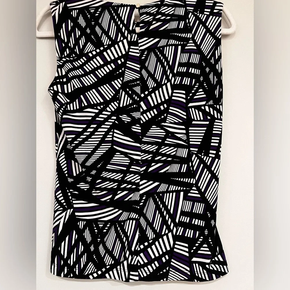 Patterned Blouse - Picture 3 of 4